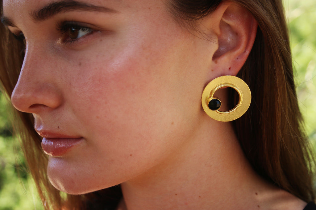 Birdseye earrings by Soenaar, handcrafted 18k gold-plated jewelry (photo 3)