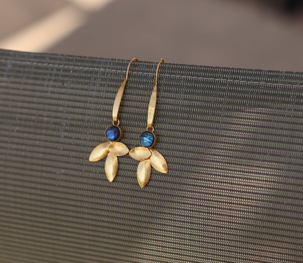 Trine Earrings by Soenaar, handcrafted 18k gold-plated jewelry (photo 2)