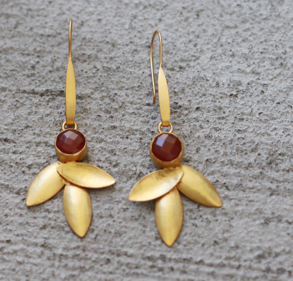Trine Earrings by Soenaar, handcrafted 18k gold-plated jewelry (photo 10)