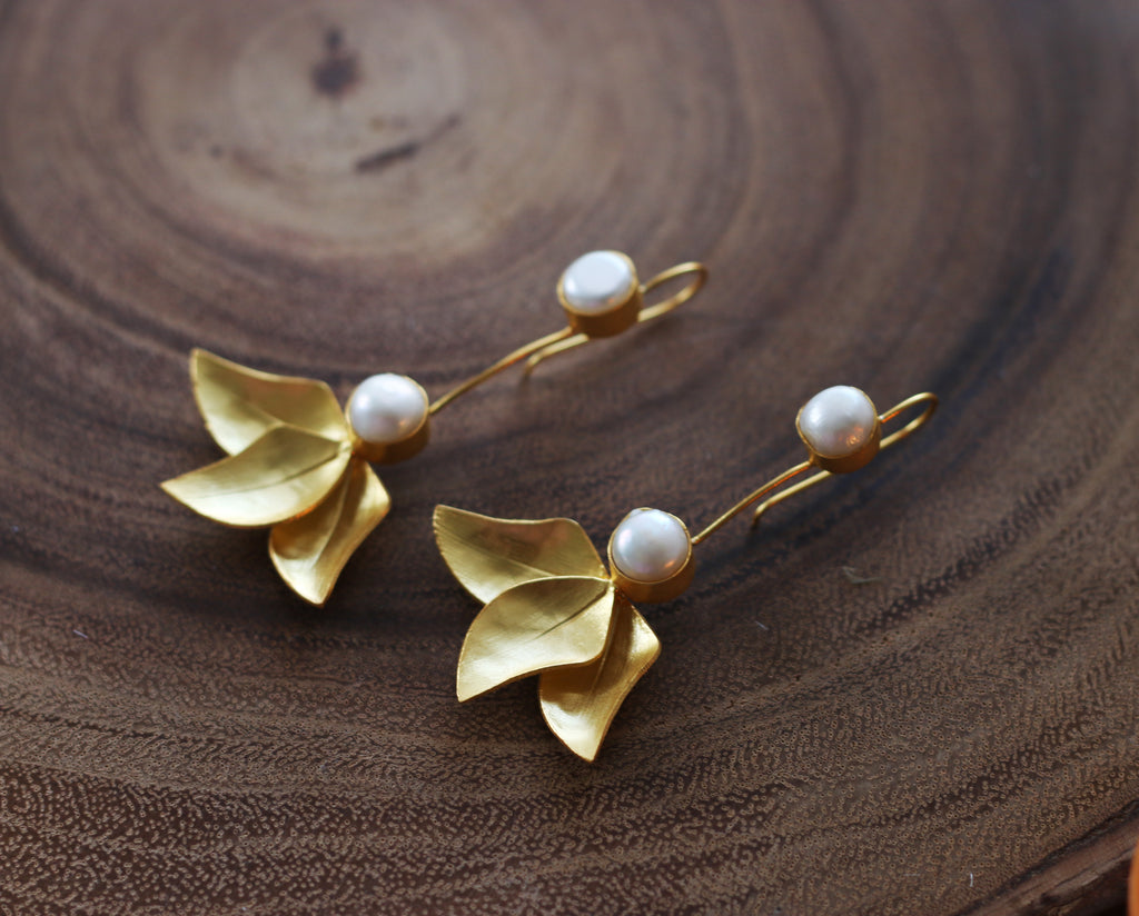 Blossom earrings by Soenaar, handcrafted 18k gold-plated jewelry (photo 4)