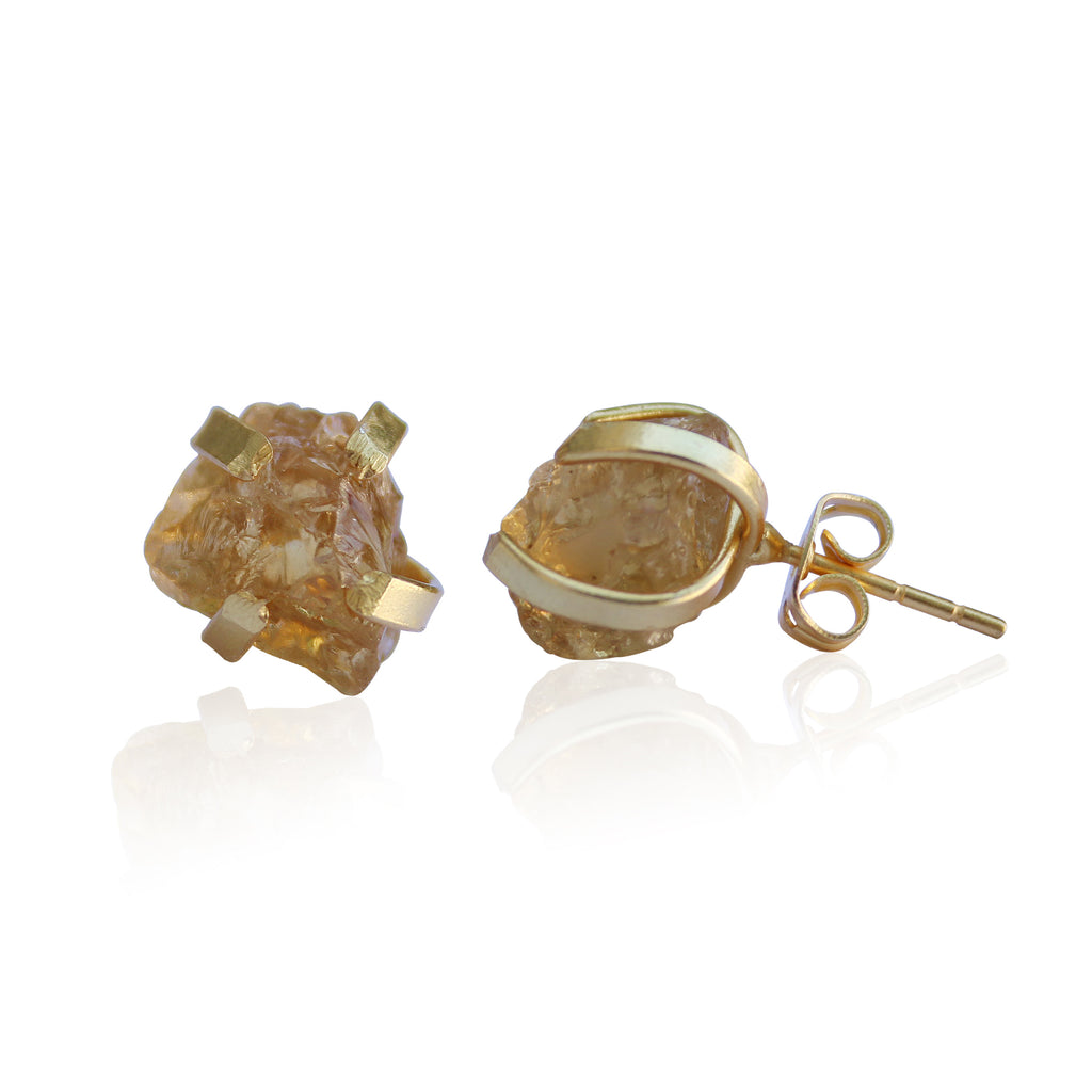Raw Natural Stone Stud Earrings - Amethyst by Soenaar, handcrafted 18k gold-plated jewelry (photo 3)