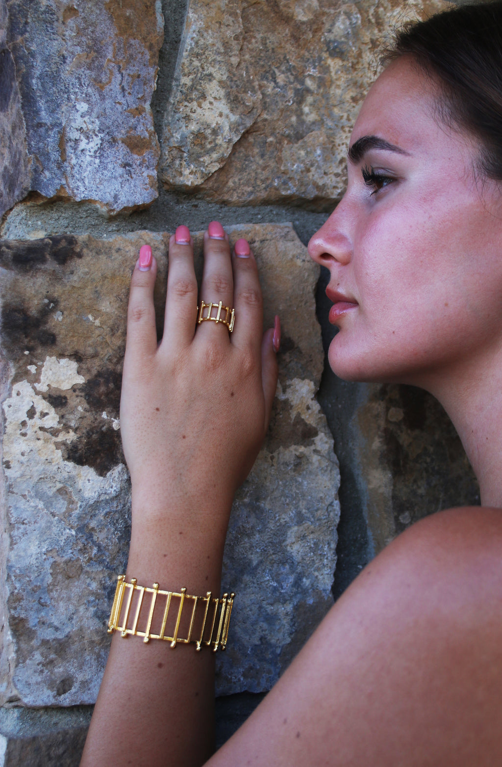 Charkha cuff by Soenaar, handcrafted 18k gold-plated jewelry (photo 3)