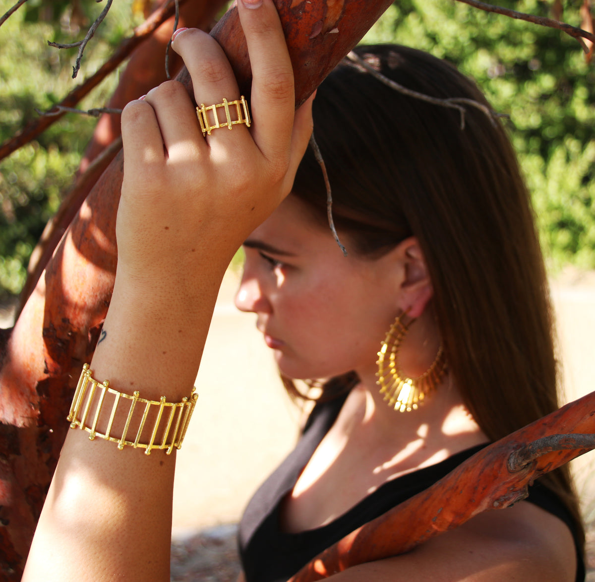 Charkha cuff by Soenaar, handcrafted 18k gold-plated jewelry (photo 5)