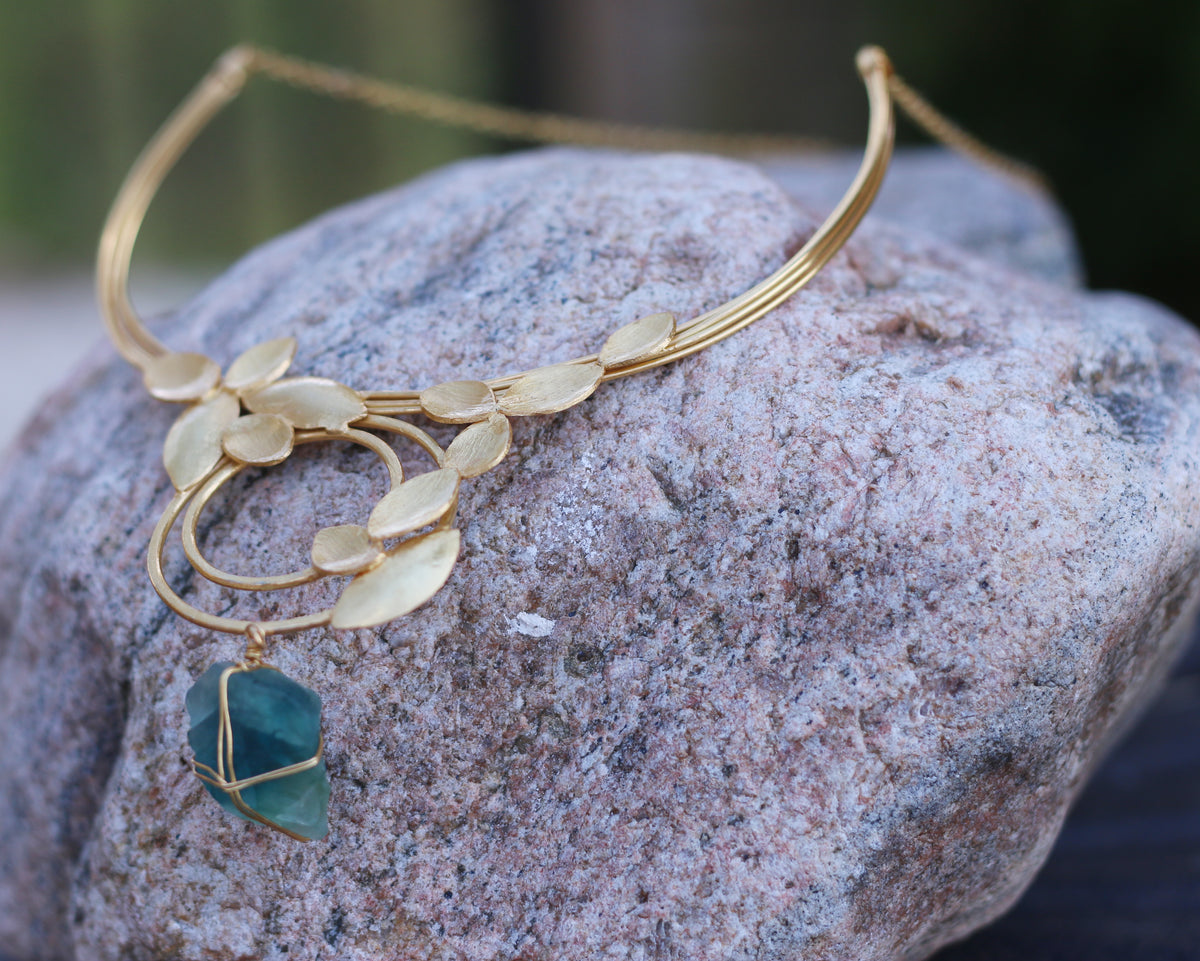 Coil Leaf Choker by Soenaar, handcrafted 18k gold-plated jewelry (photo 3)