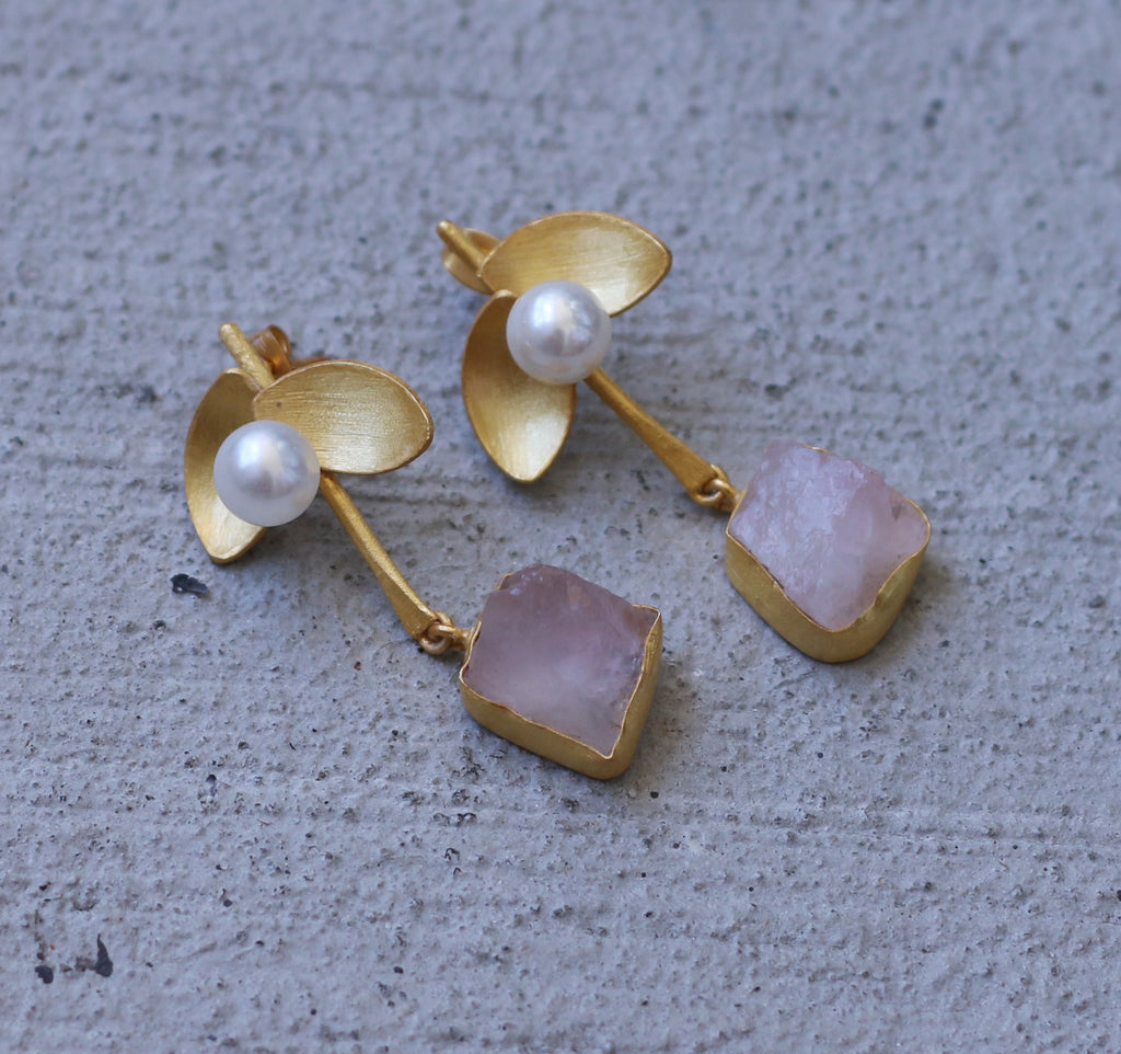 Pearl leaf drop earrings by Soenaar, handcrafted 18k gold-plated jewelry (photo 6)