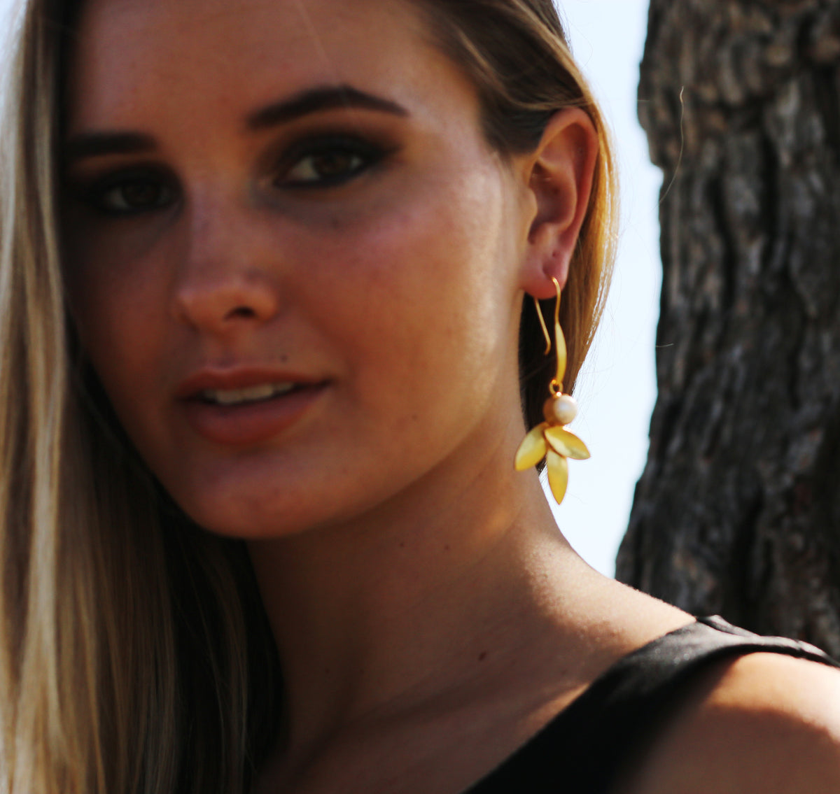 Trine Earrings by Soenaar, handcrafted 18k gold-plated jewelry (photo 7)